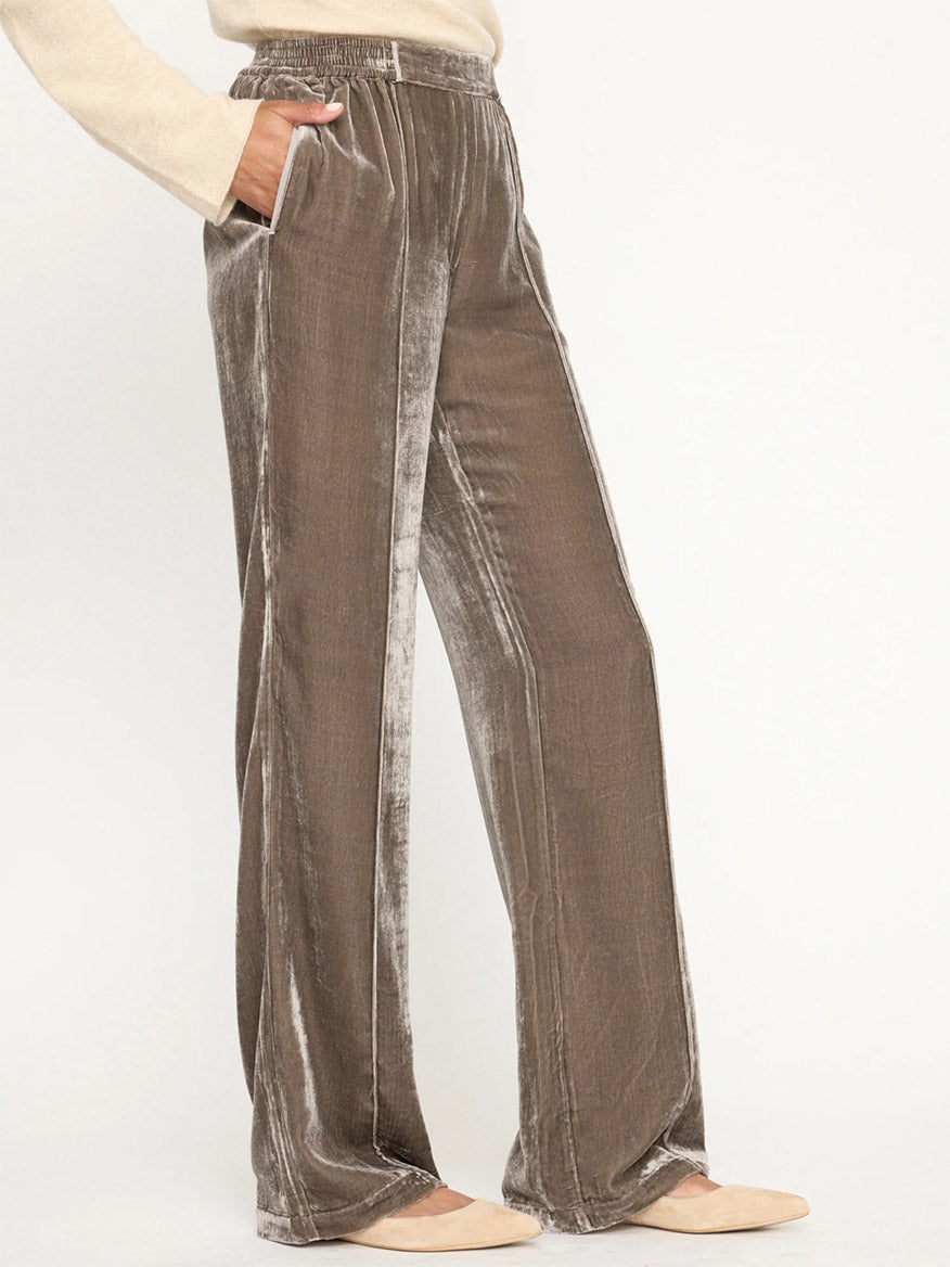 Side view of a person wearing Brochu Walker Tama Pant in Echo Grey.