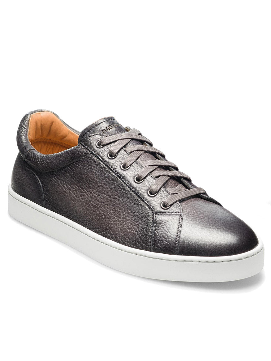 A single versatile Magnanni Leve in Grey leather sneaker with white cupsole.