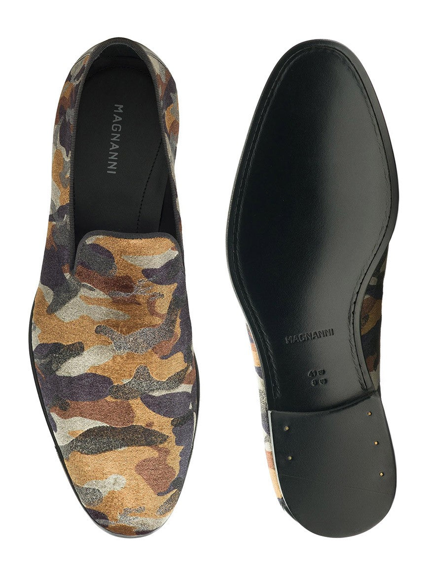 A pair of Magnanni Jareth in Khaki Camo Velvet slipper loafers.