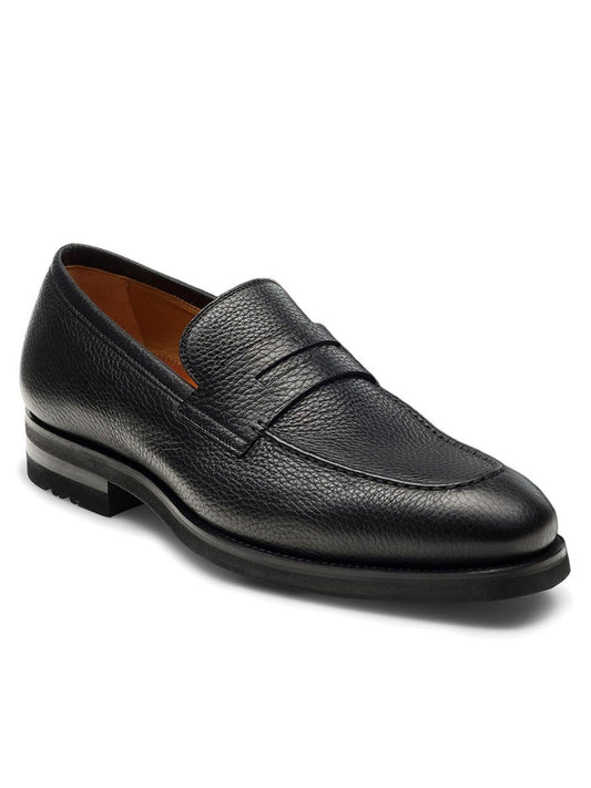 A single Magnanni Matlin III in Black leather penny loafer with a penny strap design.