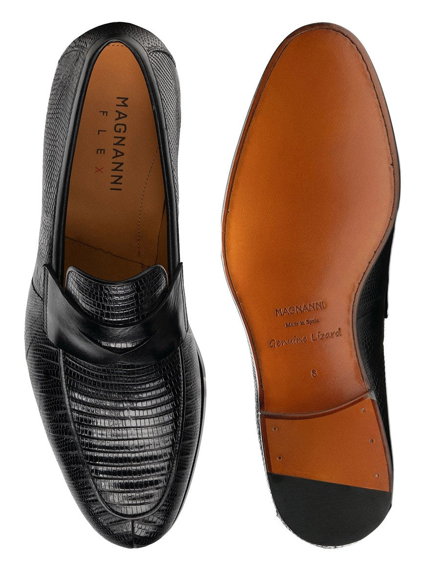 A pair of men's Magnanni Vicente loafers in black crocodile leather from the Vicente Black collection.