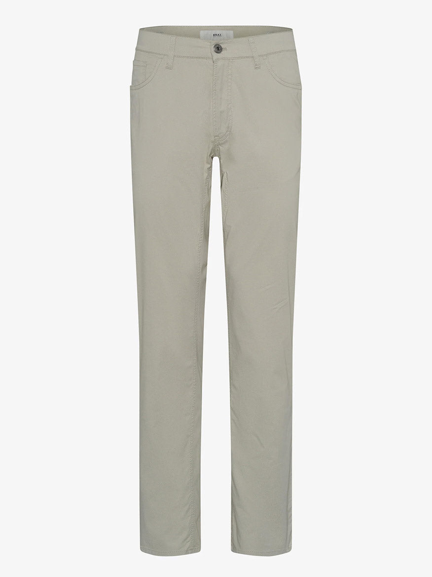 Brax Chuck U Ultralight Pants in Cosy Linen isolated on a white background.
