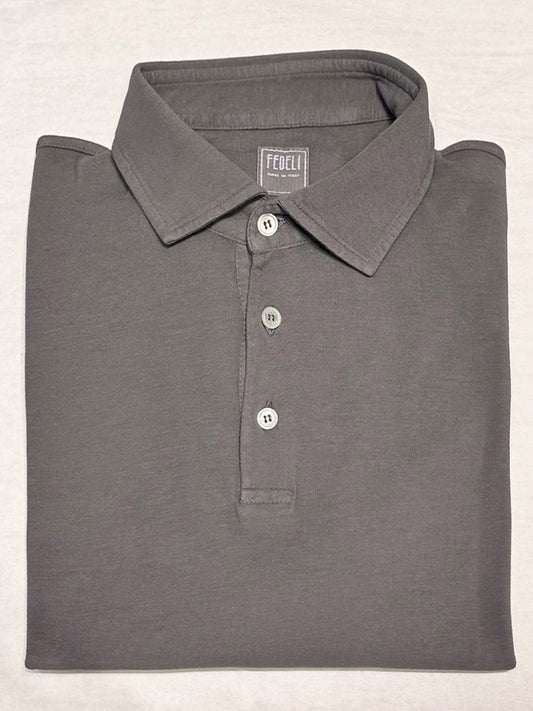The Fedeli Zero Superlight Pique Short Sleeve Polo in Grey features a collar, three buttons, and an inside neck "Fedeli" label—expertly crafted in Italy.