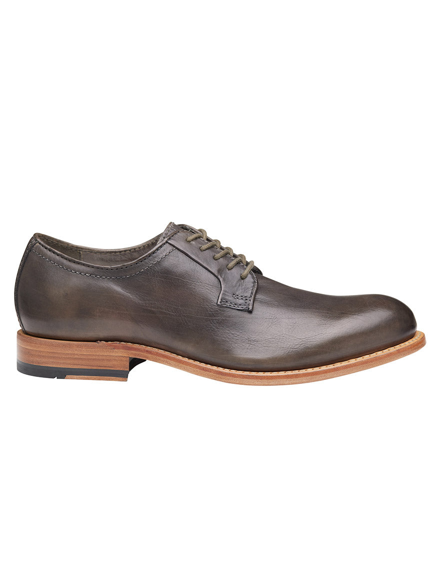 A single dark grey dip-dyed calfskin J & M Collection Dudley Plain Toe dress shoe with laces on a white background.