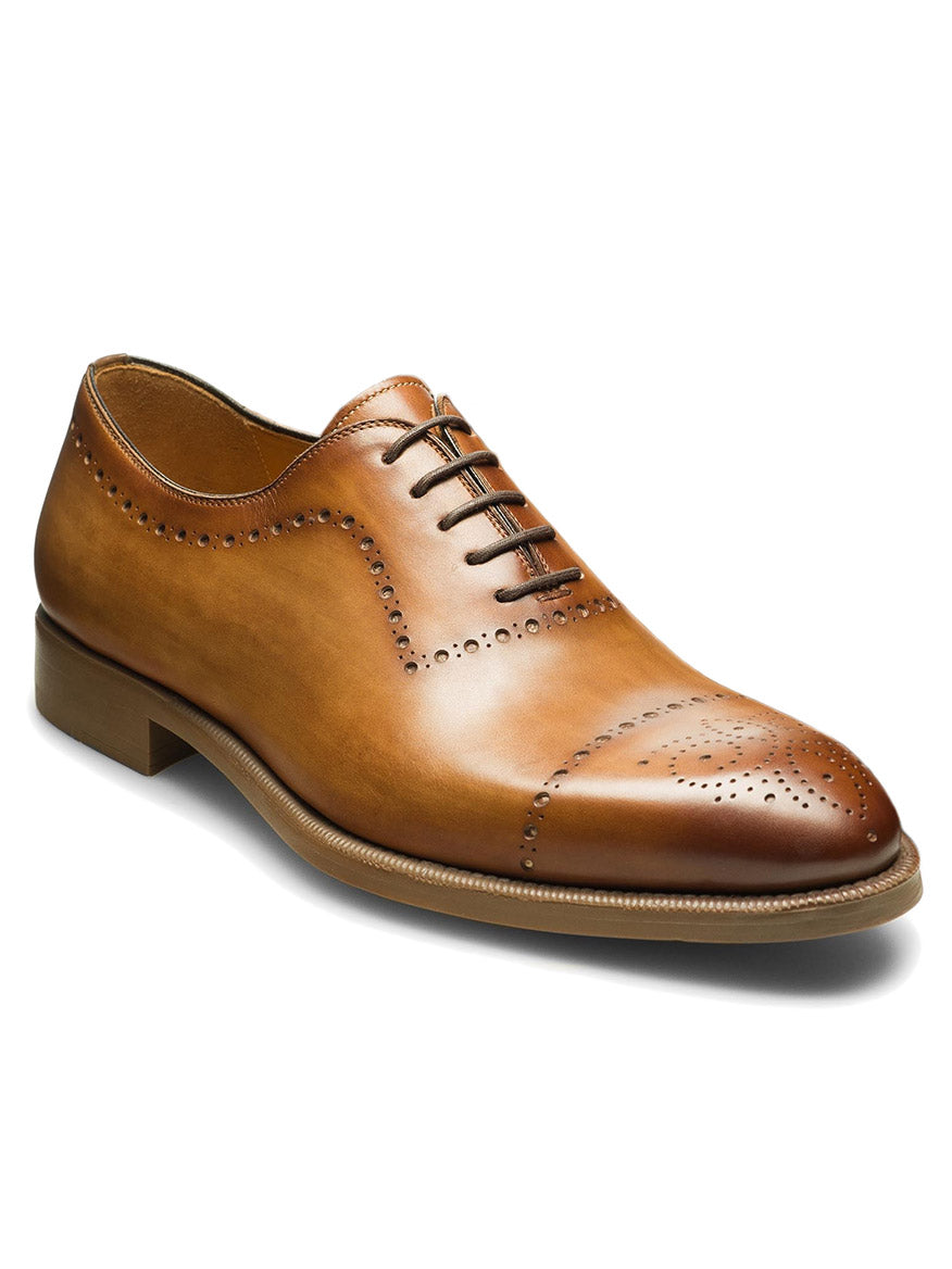 A men's Magnanni Hadley in Taupe cap toe Oxford shoe crafted from calfskin leather.