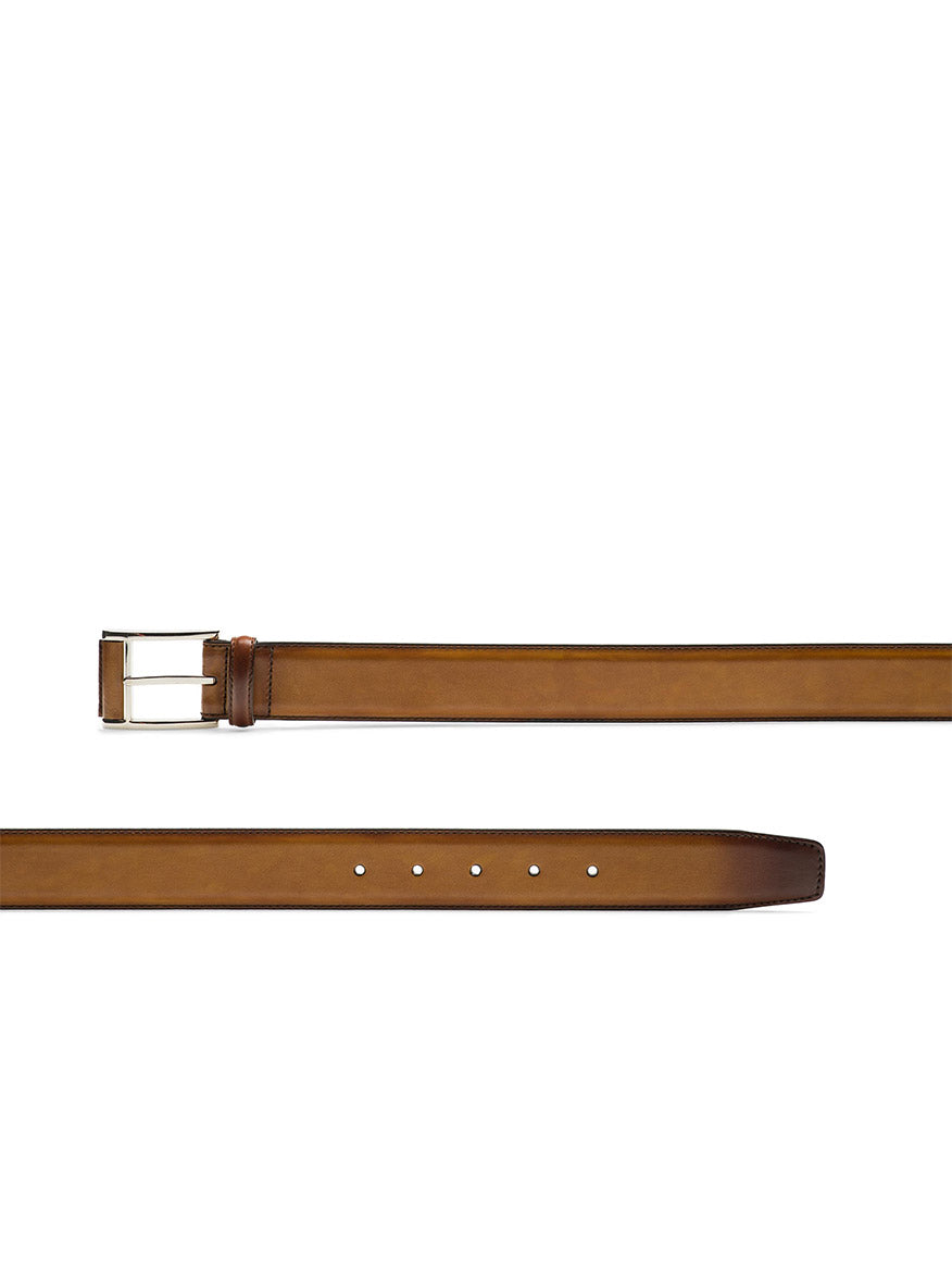 A Magnanni Velaz Belt in Cuero, made of calfskin leather, featuring a brown color, showcased on a white background.