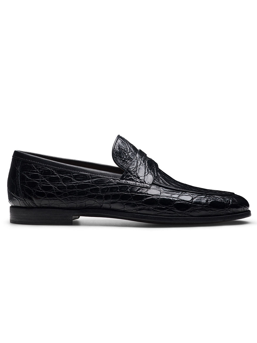 Side view of the Magnanni Vicente Croc in Black, a black leather penny loafer with a textured crocodile pattern, featuring a low heel and classic design.