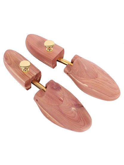 The Rochester Shoe Tree Company Washburn Shoe Tree is made in the USA from red aromatic cedar with brass adjustment knobs and helps maintain your shoes' shape.
