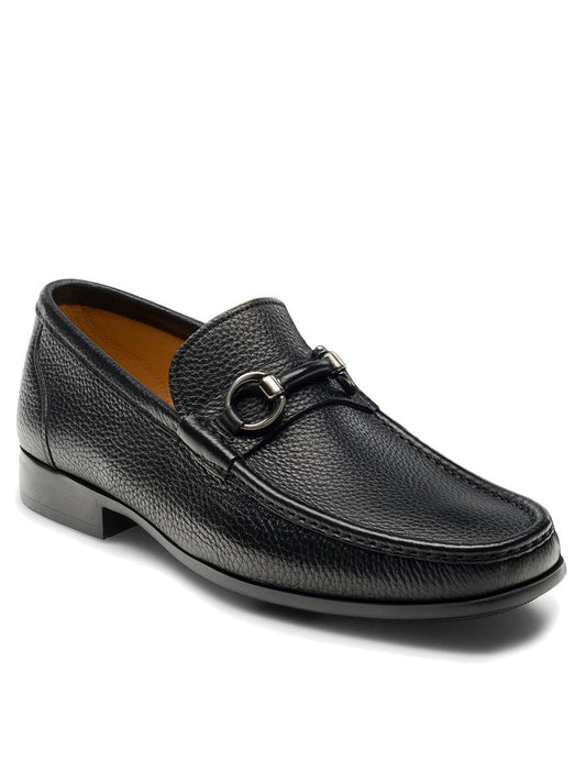 A Magnanni Blas III in Black leather moccasin toe design loafer with a metal buckle.