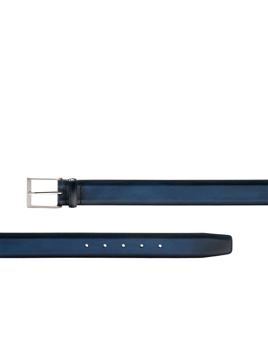 A blue Magnanni Viento Belt in Royal made of calfskin leather on a white background.